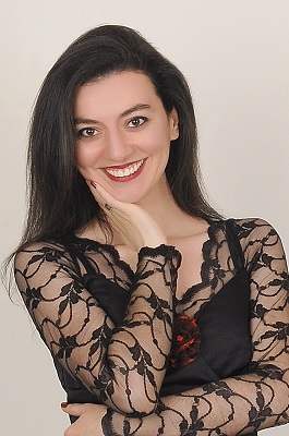 Asude Karayavuz (Mezzosoprano)