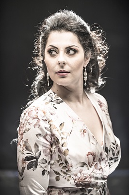 Deniz Yetim (Soprano)