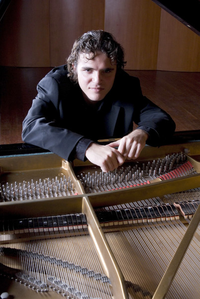 Eren Aydoğan (Piyano)