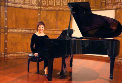 Zümrüt Alieva (Piyano)